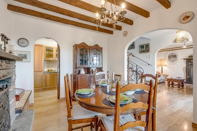 Casa Naima: Family House | Terrace & Peaceful Location - Happy Rentals - image 5