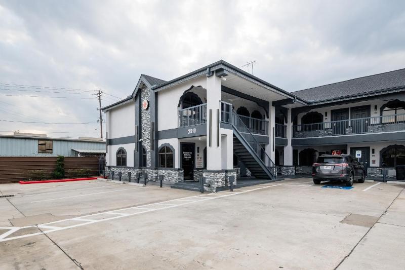 Downtowner Inns - Houston (Hamilton St.) - image 39