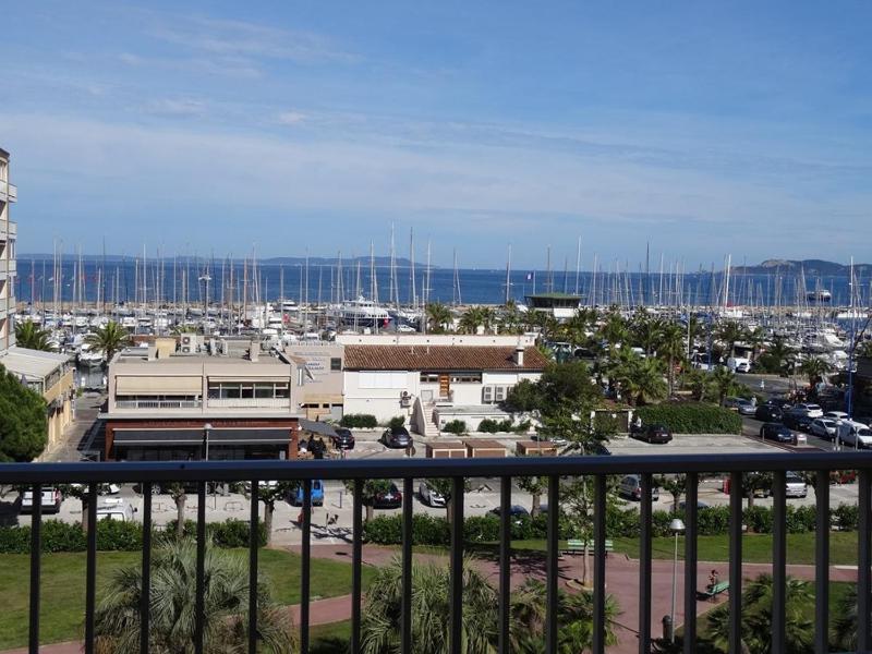 Hyères Port : Duplex climatisé 6 pers vue mer parking - FR-1-335-150 - image 1