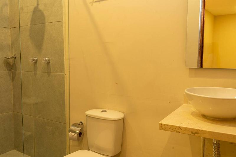 Apto Moneda 5 Colonial Charm Jacuzzi in the Heart of Cartagena - image 12