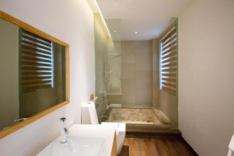 Floating Peaks Retreat-English Services-Near the Zhangjiajie National Forest Perk - image 14