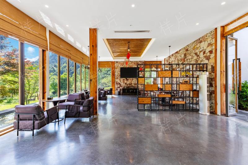 Floating Peaks Retreat-English Services-Near the Zhangjiajie National Forest Perk - image 11