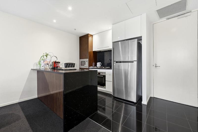 Manhattan CBD Stay Resort-Style Prime Location - image 12