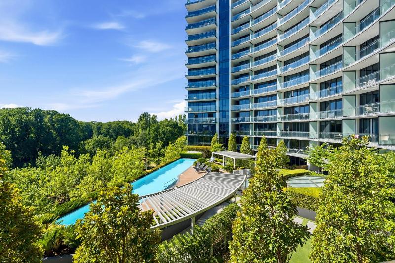 Manhattan CBD Stay Resort-Style Prime Location - image 7
