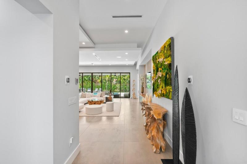 New construction Fort Lauderdale luxury villa with Pool - image 15