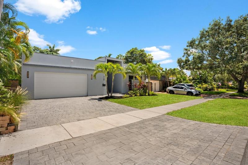 New construction Fort Lauderdale luxury villa with Pool - image 5