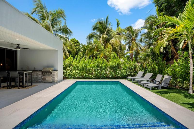 New construction Fort Lauderdale luxury villa with Pool - image 19