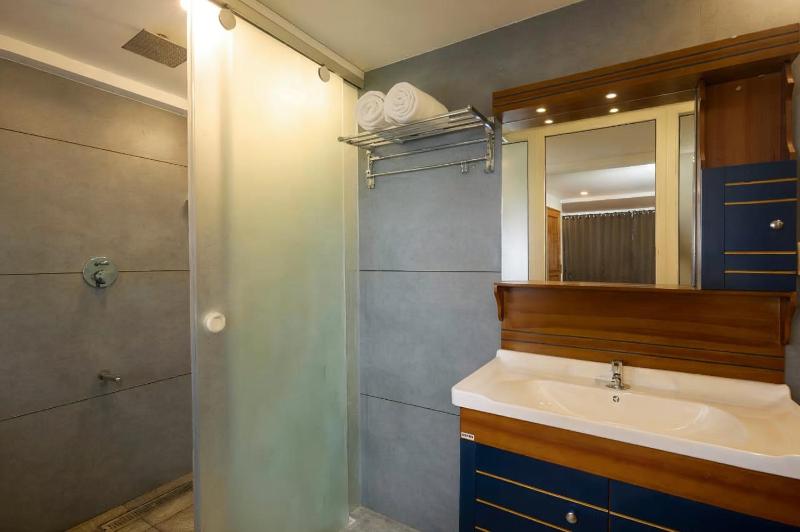 Akanta Cherai Beach Resort - image 6