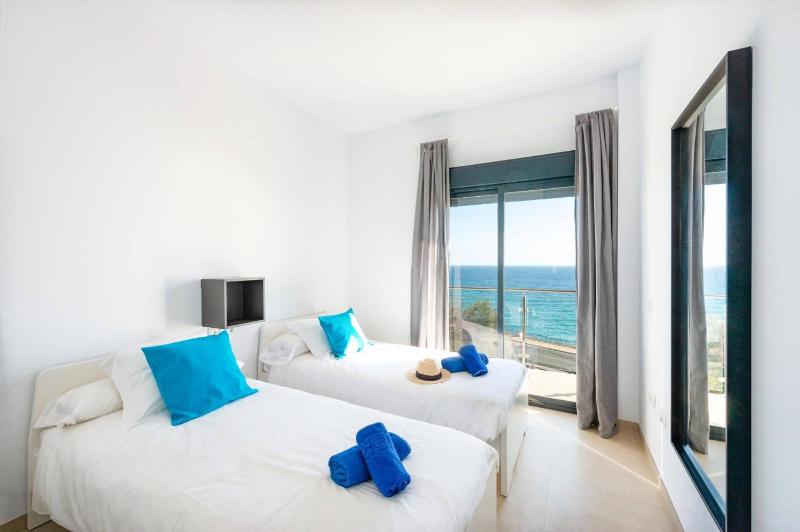 Villa Ladera Sol by Villa Plus - image 10