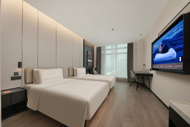 Atour Hotel Tonghui North Road Qianjiang Century City - image 6