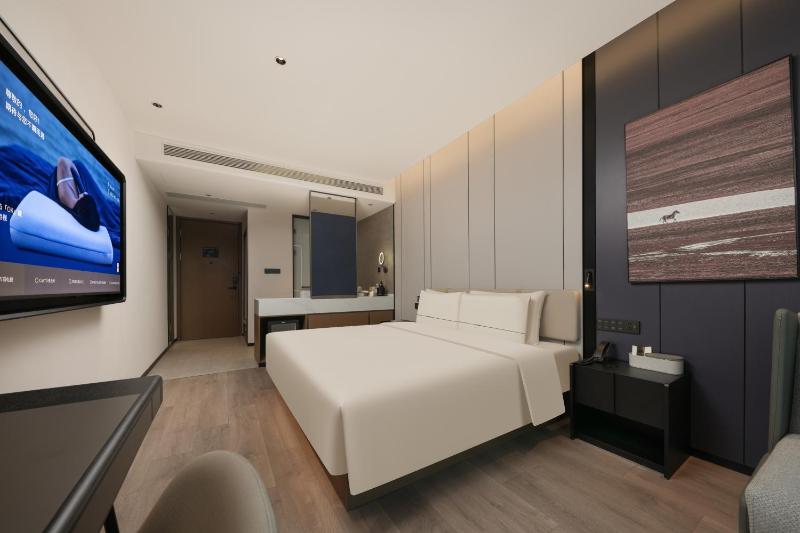 Atour Hotel Tonghui North Road Qianjiang Century City - image 4
