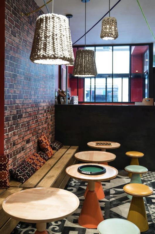Ibis Styles Lille Centre Grand Place Hotel - image 2