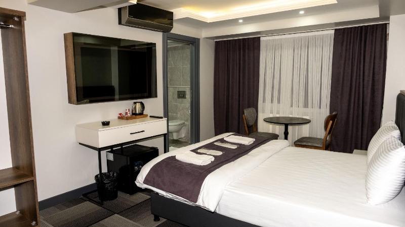 Lizbonia Suit Otel - image 3