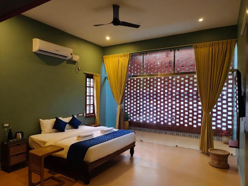 Desert Beach House with swimming pool - image 10