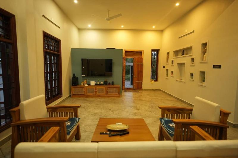Desert Beach House with swimming pool - image 16