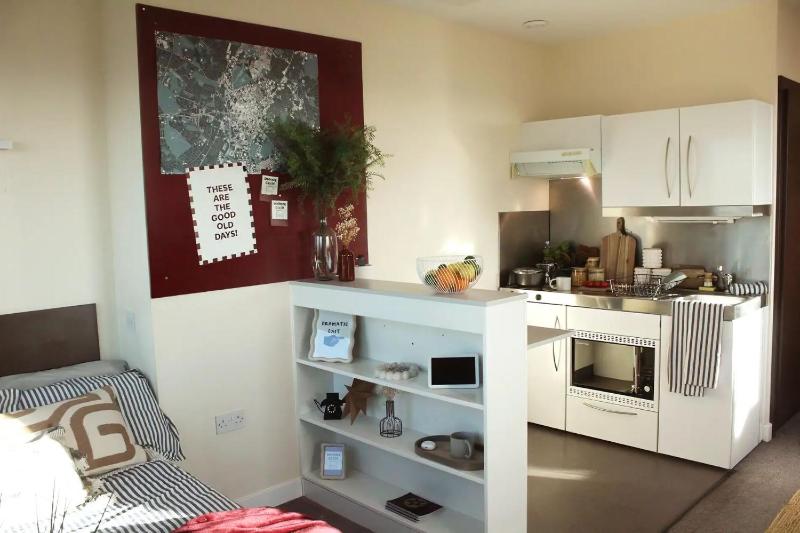 Studios at St George's Tower in Leicester - image 17