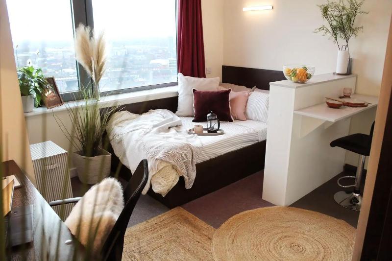 Studios at St George's Tower in Leicester - image 20