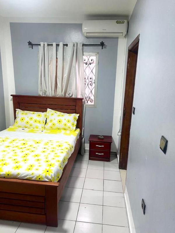 Makepe Villa via Carrefour Patrick Mboma - image 12