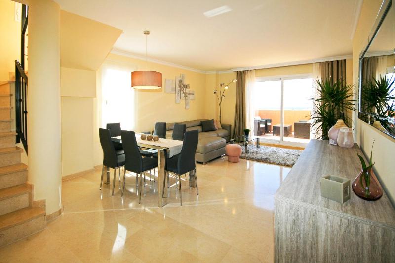 Stylish Duplex Penthouse Los Lagos de Santa Maria - image 15