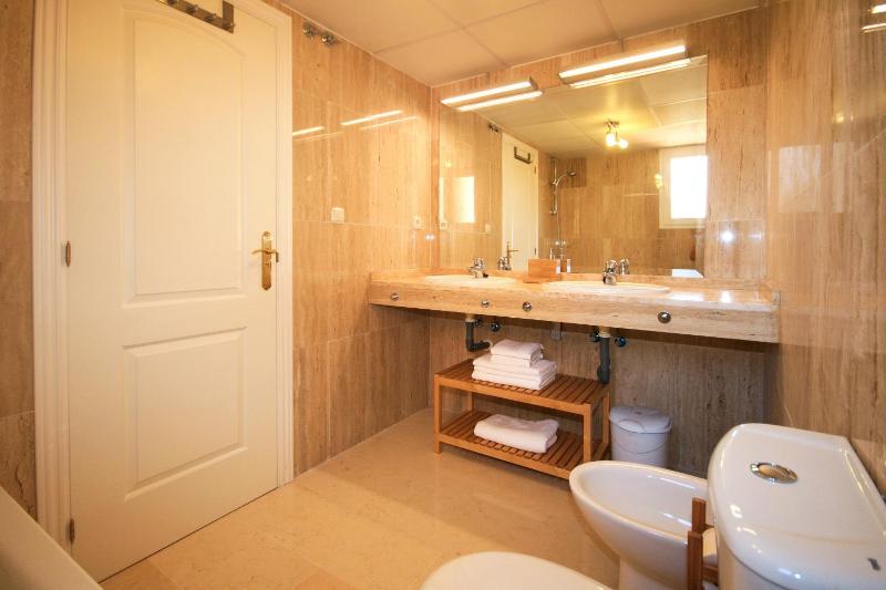 Stylish Duplex Penthouse Los Lagos de Santa Maria - image 20