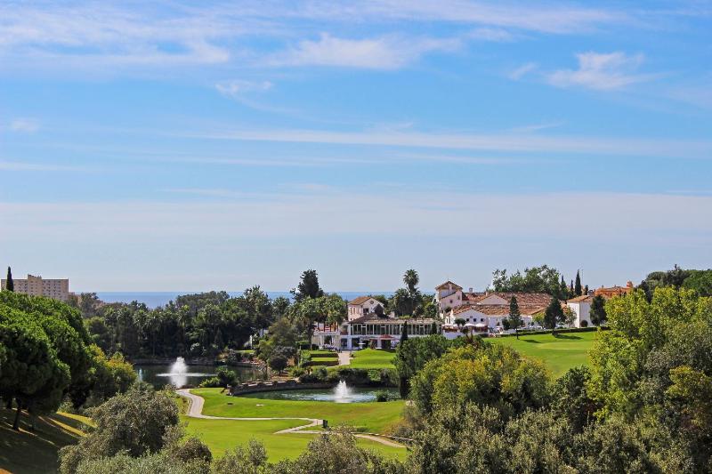 Stylish Duplex Penthouse Los Lagos de Santa Maria - image 12