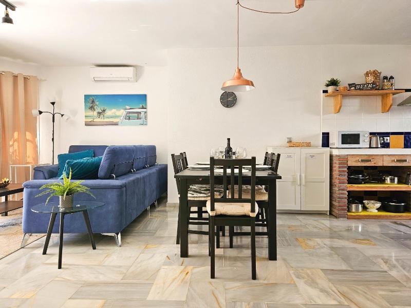 3 Bed Townhouse roof terrace 100m to the beach - image 34