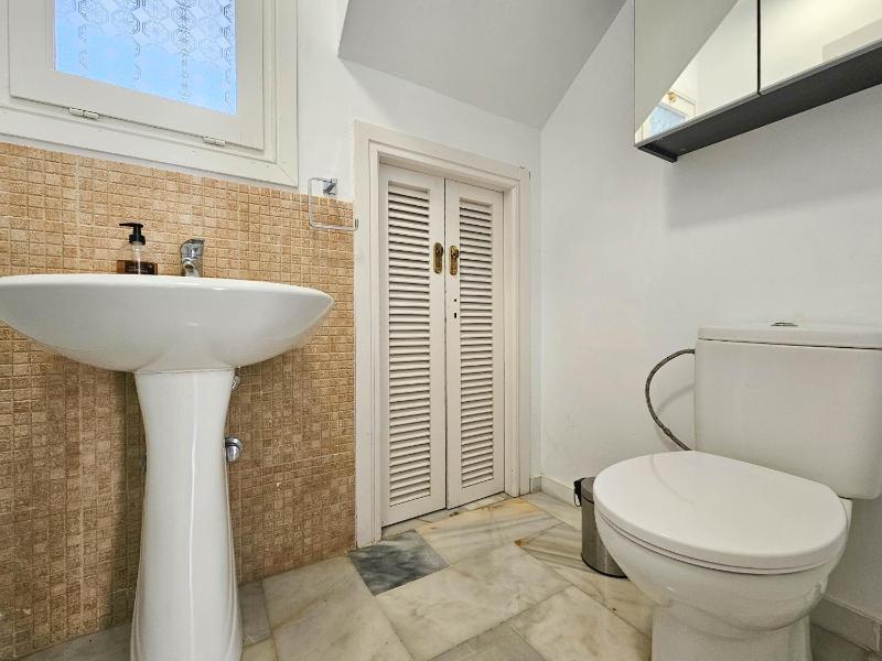 3 Bed Townhouse roof terrace 100m to the beach - image 42