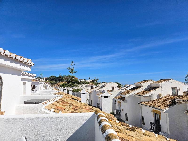 3 Bed Townhouse roof terrace 100m to the beach - image 47