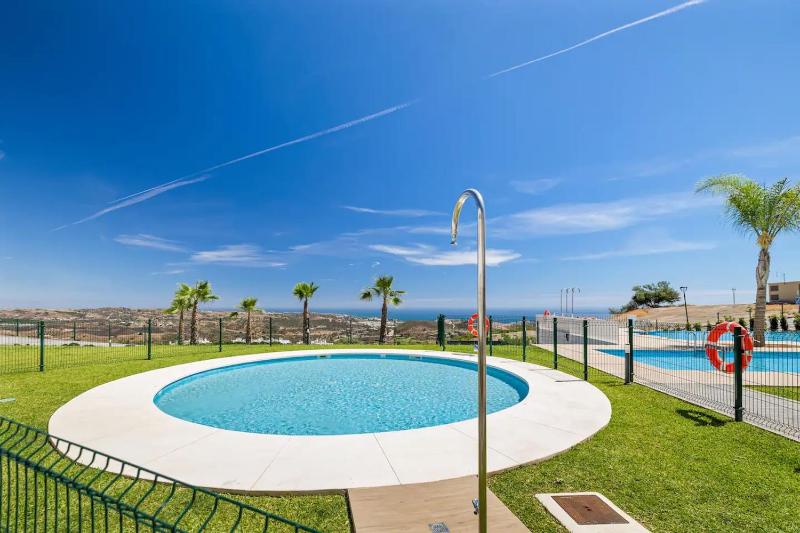 Modern 2 bedroom apartment in One Heights La Cala - image 4