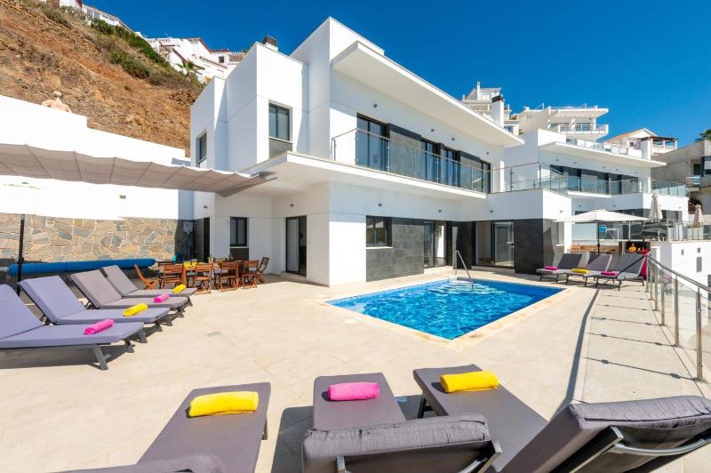 Villa Ladera Vista by Villa Plus - image 16