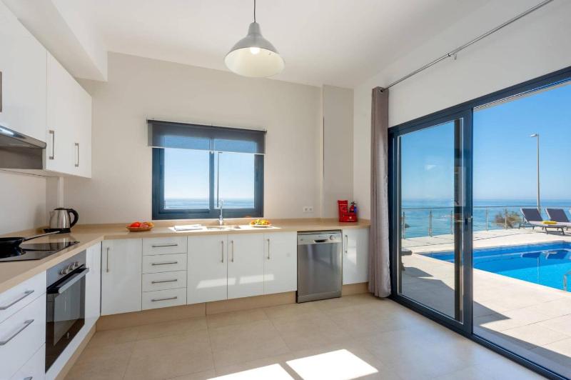 Villa Ladera Vista by Villa Plus - image 30