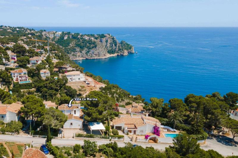 Villa La Marina by Villa Plus - image 12