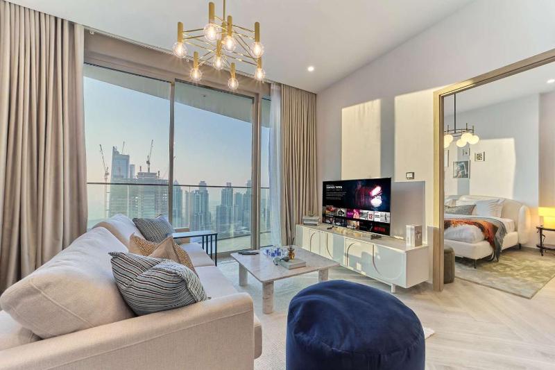High Floor 1BR Burj View Apartment by fam Living - image 1