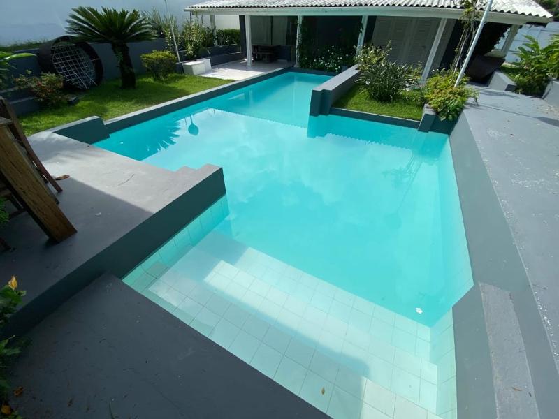 Mansão no Canto do Tortuga - Ampla Piscina e Jardim à poucos passos do Mar - image 10