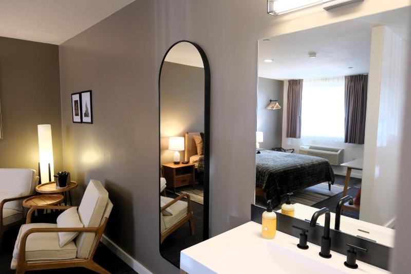Jackrabbit Short-Term Rentals - image 15