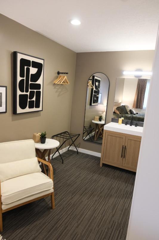Jackrabbit Short-Term Rentals - image 3