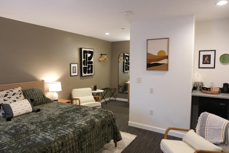 Jackrabbit Short-Term Rentals - image 12