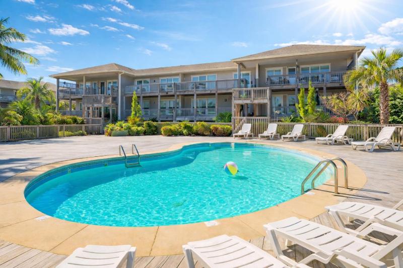 Into the Mystic - Corolla Indian Summer Condos Oceanside 500 Ft to Beach Community Pool Tennis - image 1