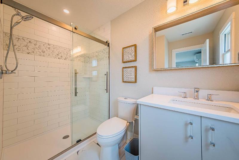 NautiBuoy - Village at Nags Head Luxury Oceanfront Elevator Pool Hot Tub Pets OK - image 13