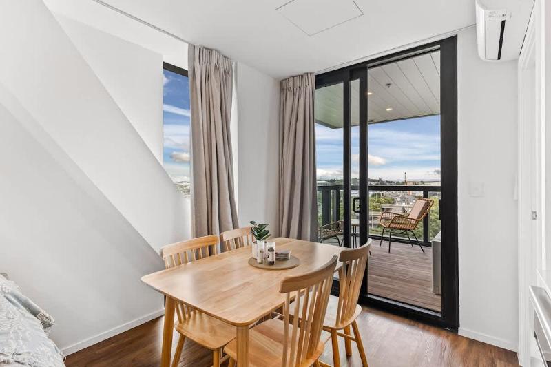 Modern High Rise Parking Zodiak Stays - image 5