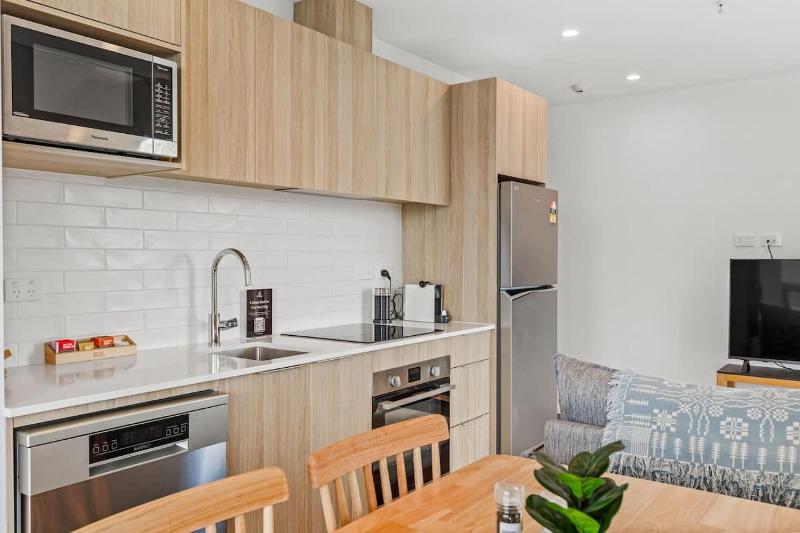 Modern High Rise Parking Zodiak Stays - image 14