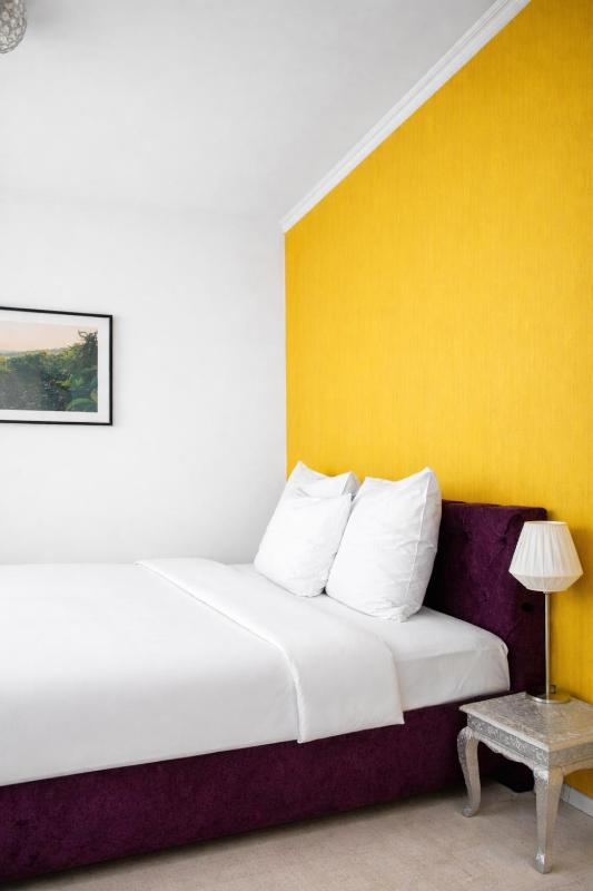 The Suite Garden Hotel - image 10