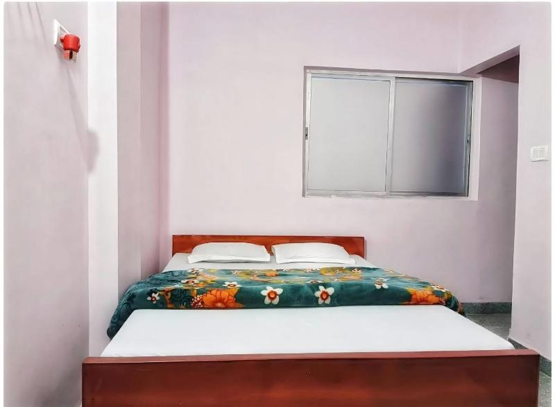 Sri Hotel Ganga Couple&Family Friendly - image 1