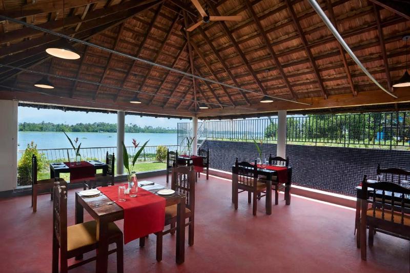 Akanta Cherai Beach Resort - image 10