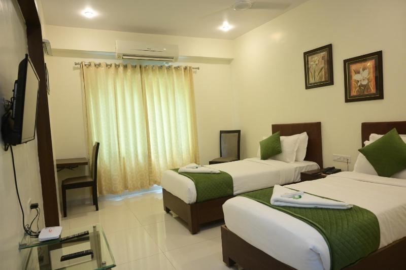 Hotel Casa Lorven Near Golf Course - image 29