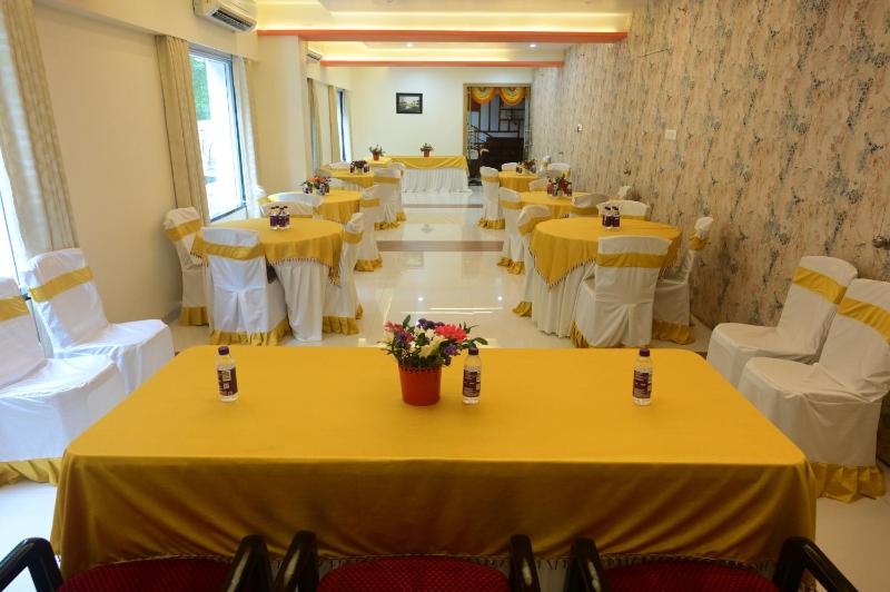 Hotel Casa Lorven Near Golf Course - image 12