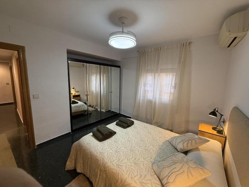 Apartamento 3 habitaciones junto a Playa Postiguet con terraza by Turihome - image 11