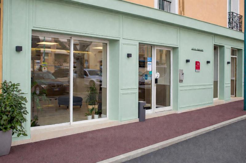 Hotel Parisien - image 38