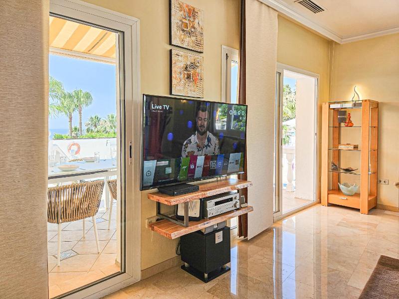 3 Bedroom Villa with Sea Views and Private Pool - image 9