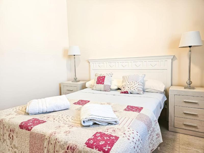 3 bed penthouse apt La Cala close to beach - image 24